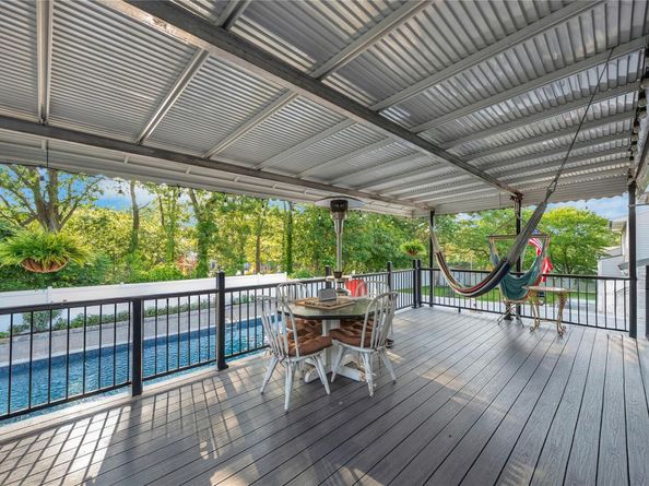 15 Fairway Drive, Old Bethpage NY 11804