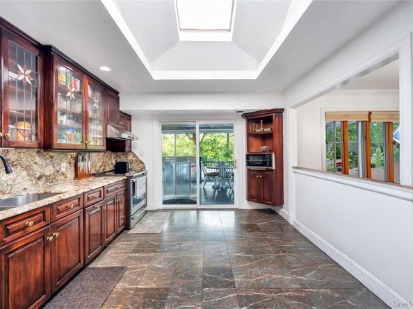 15 Fairway Drive, Old Bethpage NY 11804