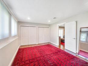 25 Hitching Post Lane, Glen Cove NY 11542