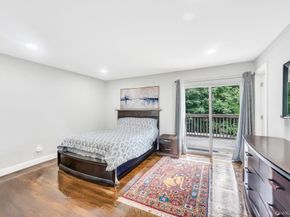 25 Hitching Post Lane, Glen Cove NY 11542