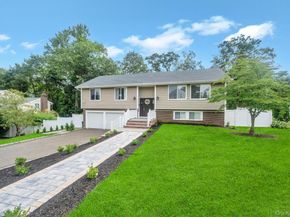 25 Hitching Post Lane, Glen Cove NY 11542