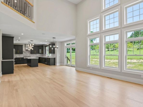 28 Meadow Glen Road, Northport NY 11768