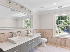 28 Meadow Glen Road, Northport NY 11768