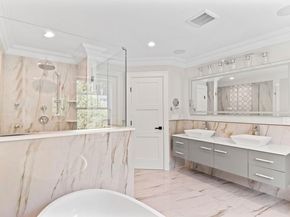 28 Meadow Glen Road, Northport NY 11768