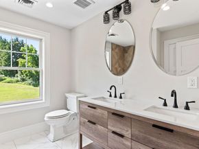 28 Meadow Glen Road, Northport NY 11768