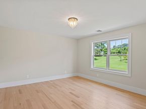 28 Meadow Glen Road, Northport NY 11768