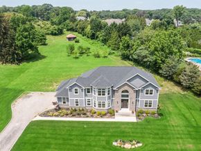 28 Meadow Glen Road, Northport NY 11768