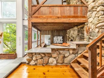 880 W Mill Road