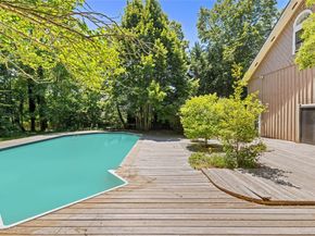 880 W Mill Road, Mattituck NY 11952