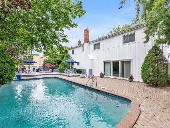 895 Cherry Lane, North Woodmere NY 11581