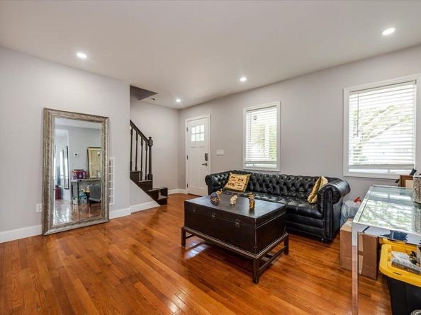 1136 west broadway, Hewlett NY 11557