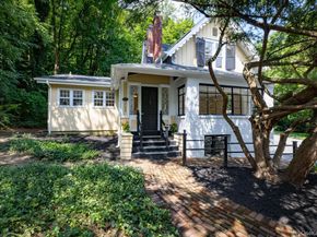 122 Main Street, Roslyn NY 11576