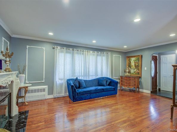 7126 170th Street, Fresh Meadows NY 11365