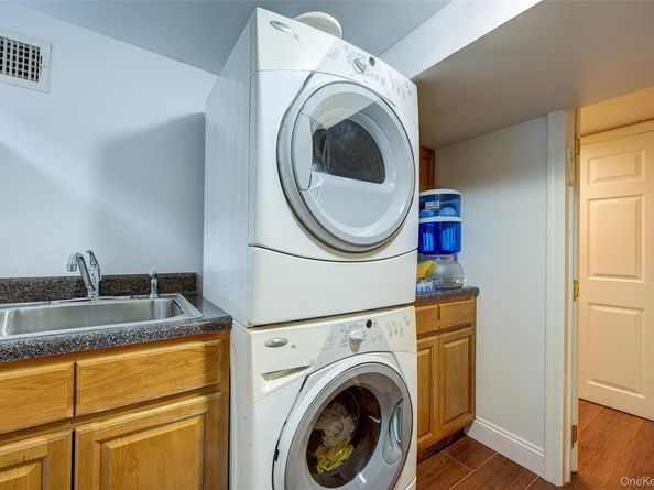 7126 170th Street, Fresh Meadows NY 11365