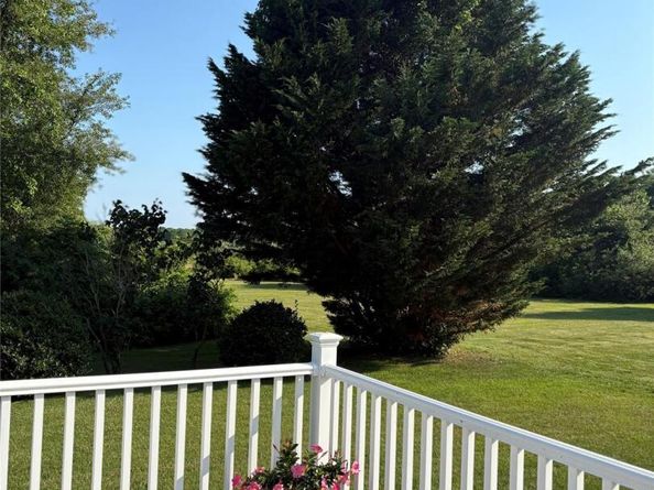 638 Fresh Pond Avenue 305, Calverton NY 11933