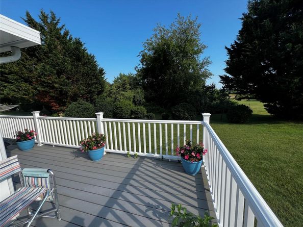 638 Fresh Pond Avenue 305, Calverton NY 11933