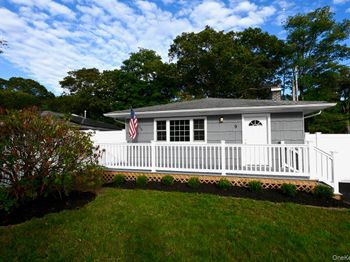 9 Pine Tree Drive