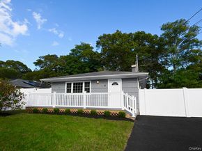9 Pine Tree Drive, Shirley NY 11967