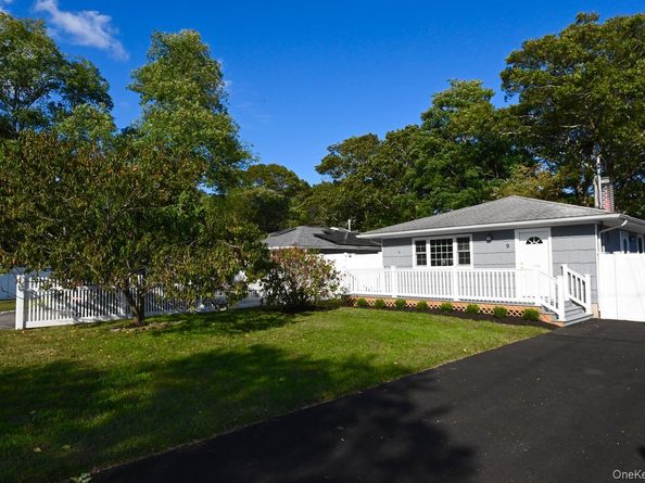 9 Pine Tree Drive, Shirley NY 11967