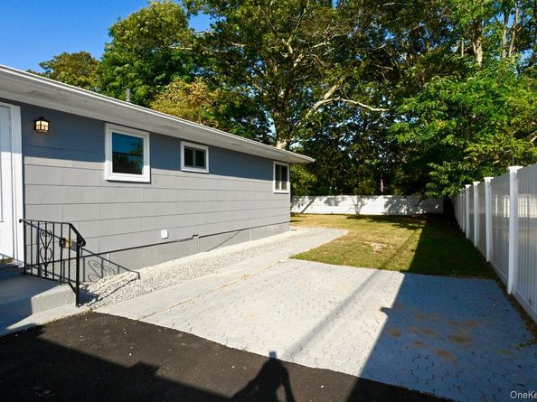 9 Pine Tree Drive, Shirley NY 11967