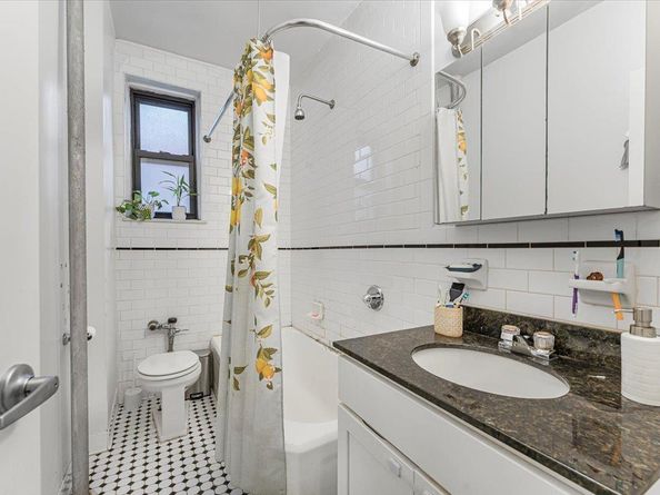 340 E Mosholu Parkway S 2J, Bronx NY 10458