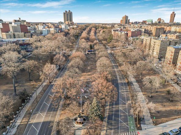 340 E Mosholu Parkway S 2J, Bronx NY 10458