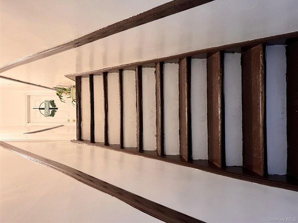 200-21 Hollis Avenue, Saint Albans NY 11412