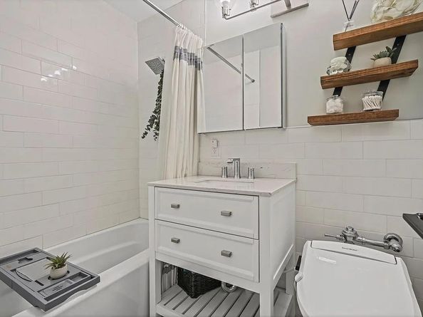 85-10 151 Avenue 3K, Howard Beach NY 11414