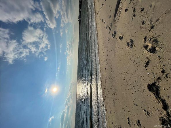 21 Tarpon Road, East Quogue NY 11942