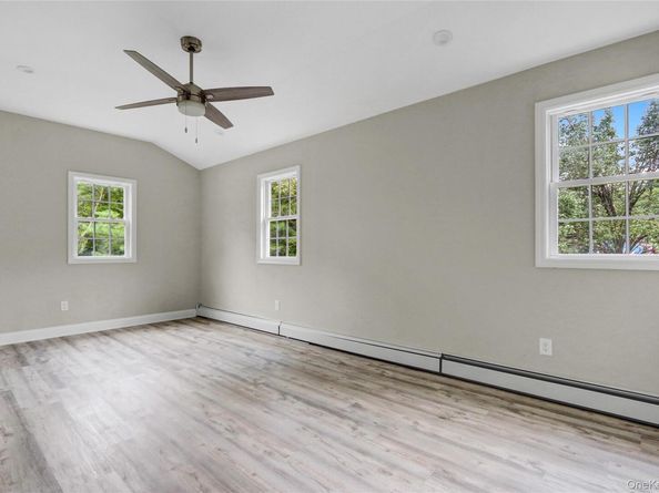 84 Robinson Avenue, Medford NY 11763