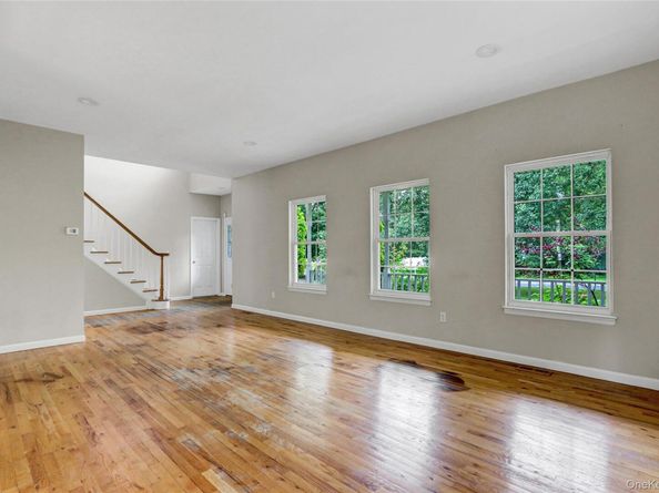 84 Robinson Avenue, Medford NY 11763