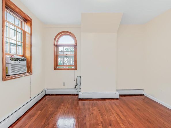 5707 146th Street, Flushing NY 11355