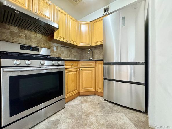 103-02 42nd Ave 4D, Corona NY 11368