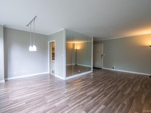 240 Garth Road 2G2, Scarsdale NY 10583
