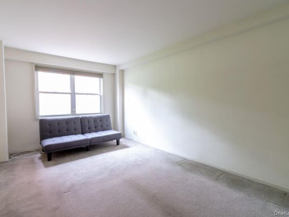 240 Garth Road 2G2, Scarsdale NY 10583