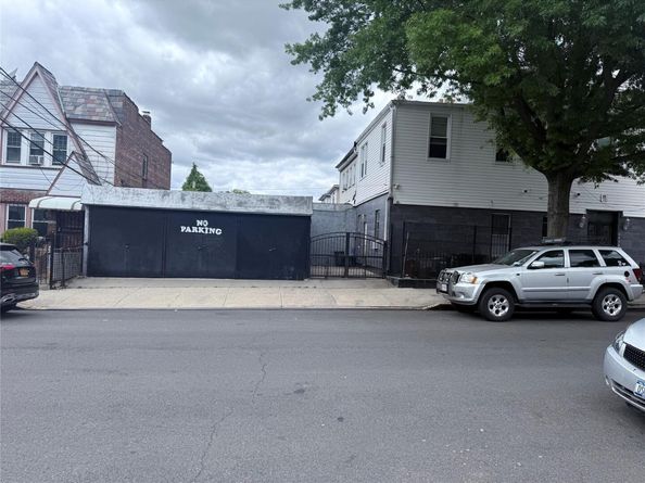 48-36 90 street, Elmhurst NY 11373