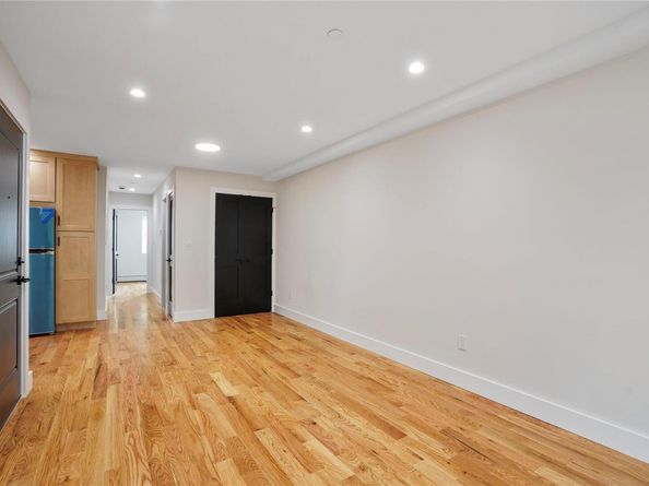 60-14 Menahan Street, Ridgewood NY 11385