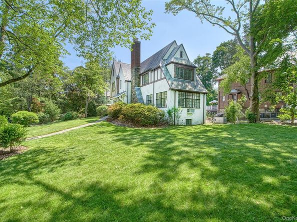 2 Byworth Road, New Rochelle NY 10804