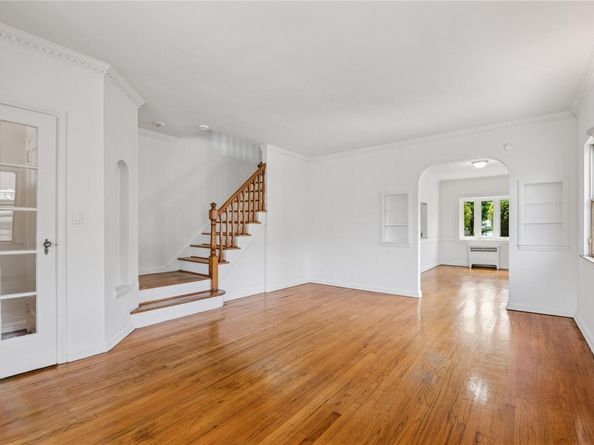 81-12 62nd Avenue 8112, Middle Village NY 11379