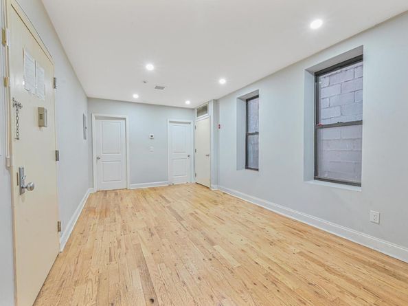 2243 Bathgate Ave, Bronx NY 10457