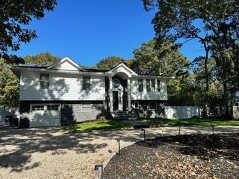 44 Eisenhower Drive
