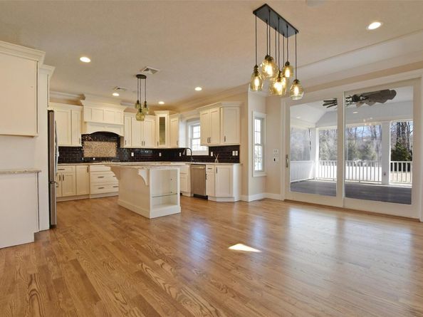 103 Silver Beech Lane, Calverton NY 11933