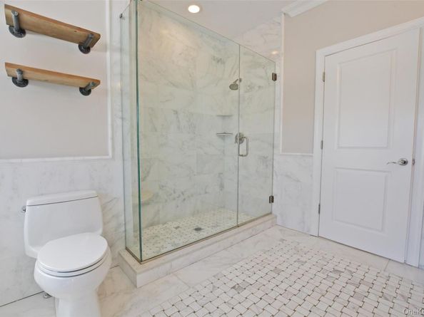 103 Silver Beech Lane, Calverton NY 11933