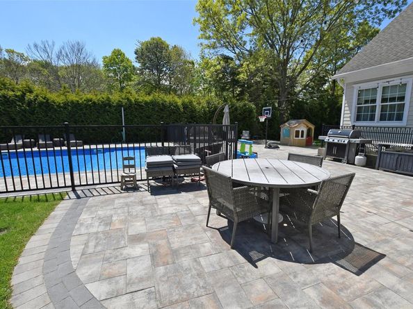 103 Silver Beech Lane, Calverton NY 11933