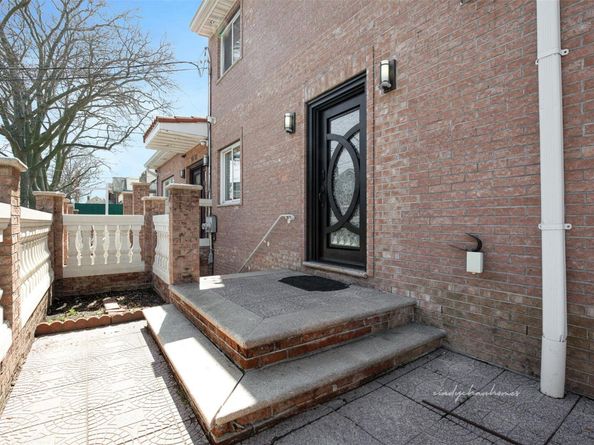 83-18 58th Avenue, Middle Village NY 11379