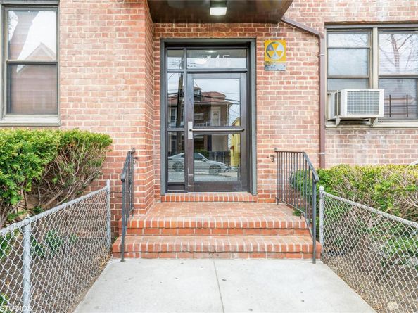745 E 231 Street 4A, Bronx NY 10466