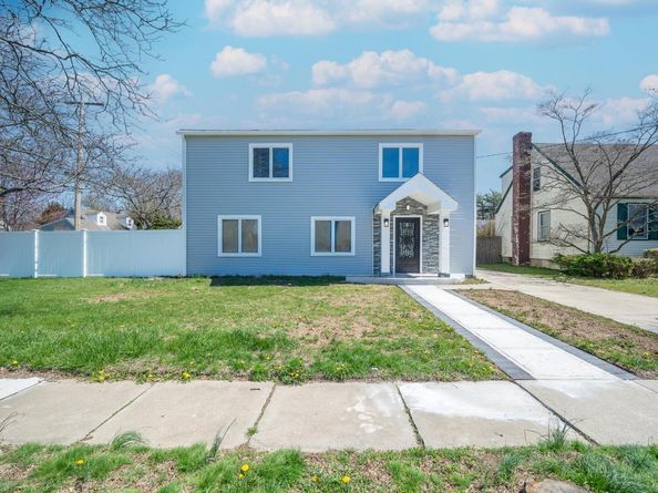 2395 Mermaid Avenue, Wantagh NY 11793