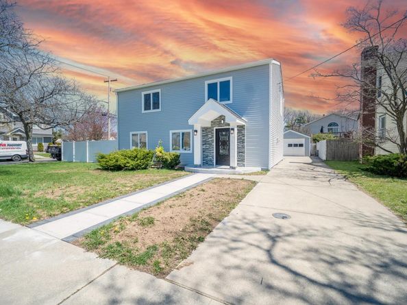 2395 Mermaid Avenue, Wantagh NY 11793