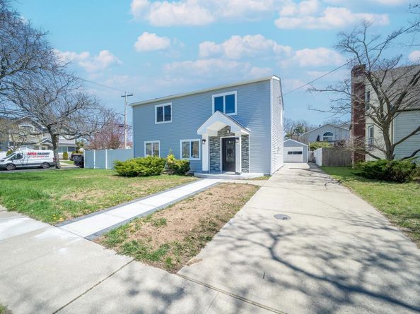 2395 Mermaid Avenue, Wantagh NY 11793