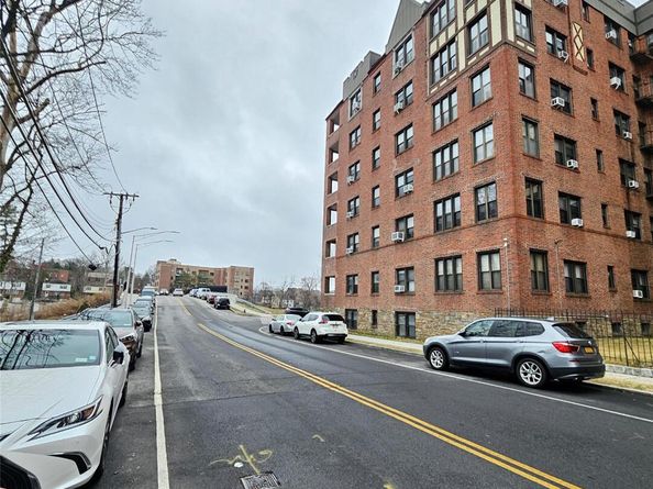 590 E 3rd Street 3H, Mount Vernon NY 10553